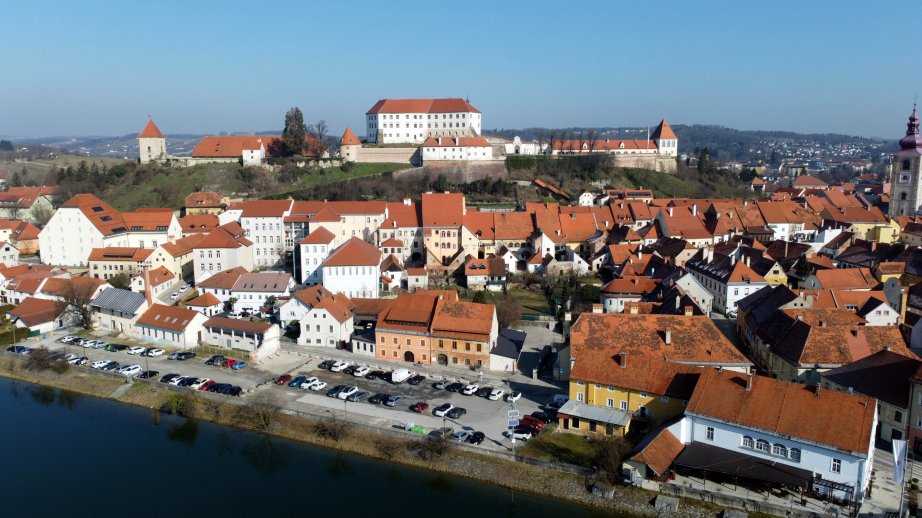 Pogled na Ptujski grad