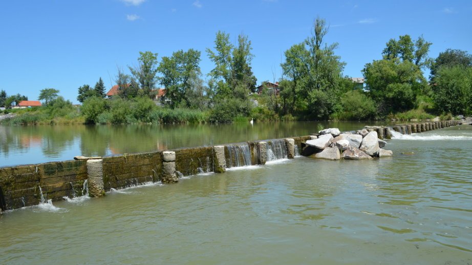 Under the Markovci dam (3)